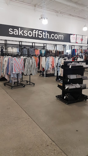 Department Store «Saks OFF 5TH», reviews and photos, 21500 Victory Blvd, Woodland Hills, CA 91367, USA