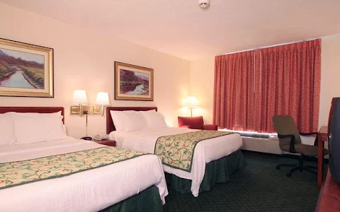 Fairfield Inn & Suites by Marriott Louisville North image