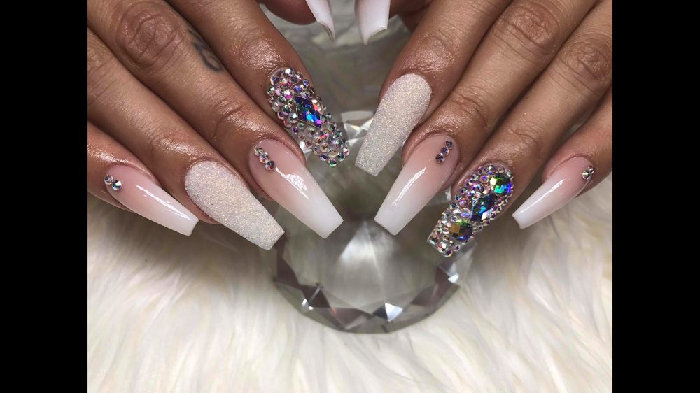 KD Nail & Spa 78052