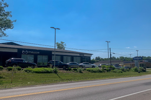 Car Dealer «Volvo of Bloomington», reviews and photos, 3225 S Walnut St, Bloomington, IN 47401, USA