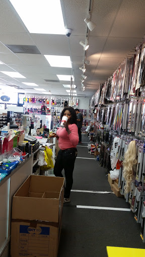 Beauty Supply Store «Queens Beauty Supply», reviews and photos, 2110 N Galloway Ave # 102, Mesquite, TX 75150, USA