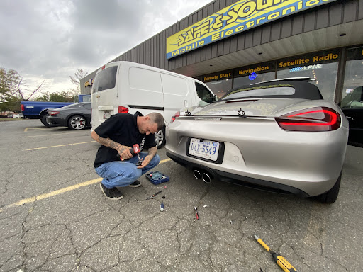 Auto Parts Store «Safe & Sound Mobile Electronics», reviews and photos, 8104 Sudley Rd, Manassas, VA 20109, USA