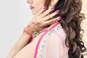 Kaaloas Unisex Salon | Best Bridal Makeup | Hair extension | Nail extension | Best party makeup in Panchkula image