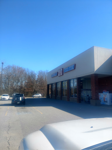 Grocery Store «Chapells Hometown Foodstore», reviews and photos, 10041 US-70, McEwen, TN 37101, USA