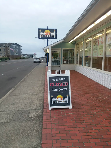 Grocery Store «Ken and Sons Select Market», reviews and photos, 250 Avenue U, Seaside, OR 97138, USA