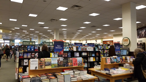 Book Store «Barnes & Noble», reviews and photos, 12701 Hill Country Blvd, Bee Cave, TX 78738, USA