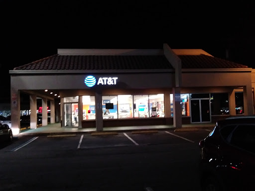 Cell Phone Store «AT&T», reviews and photos, 1332 N John Young Pkwy, Kissimmee, FL 34741, USA