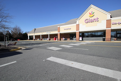 Grocery Store «Giant», reviews and photos, 7575 Linton Hall Rd, Gainesville, VA 20155, USA