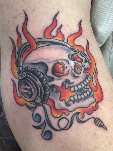 Explore clock tattoos ideas, creative tattoo ideas in Libertyville, available at Lucky Seven Tattoo