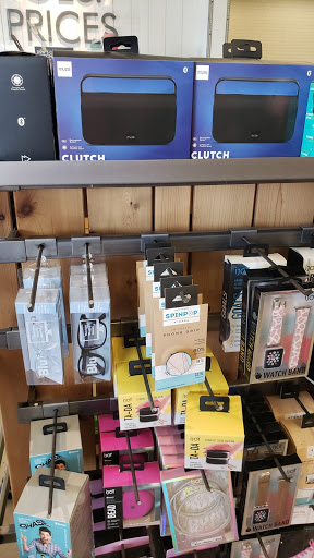 Shoe Store «DSW Designer Shoe Warehouse», reviews and photos, 23171 W Outer Dr, Allen Park, MI 48101, USA