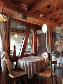 Atmosphère du Restaurant de spécialités alsaciennes Les Bateliers à Colmar - n°11