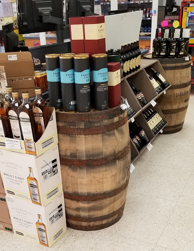 Liquor Store «Montgomery County Liquor & Wine - Darnestown», reviews and photos, 12155 Darnestown Rd, Gaithersburg, MD 20878, USA