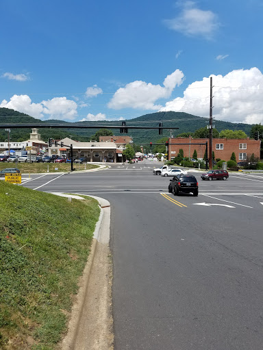 Discount Store «Roses Discount Store», reviews and photos, 120 Reservoir Rd, Burnsville, NC 28714, USA