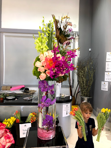 Florist «Flowers and Services», reviews and photos, 13750 Biscayne Blvd, North Miami Beach, FL 33181, USA