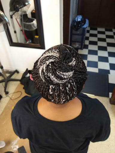 Beauty Salon «Studio 214 Nails & Beauty», reviews and photos, 2695 N Haven Blvd #5, Cuyahoga Falls, OH 44223, USA