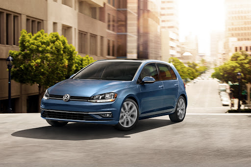 Volkswagen Dealer «Larry Roesch Volkswagen», reviews and photos, 313 W Grand Ave, Bensenville, IL 60106, USA