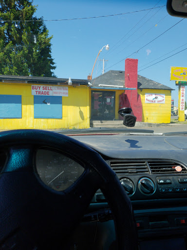 Tobacco Shop «The Bong Smoke Shop», reviews and photos, 225 Lancaster Dr SE, Salem, OR 97317, USA