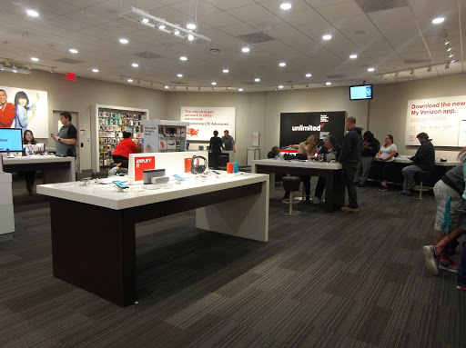 Cell Phone Store «Verizon», reviews and photos, 2130 Southgate Rd #102, Colorado Springs, CO 80906, USA