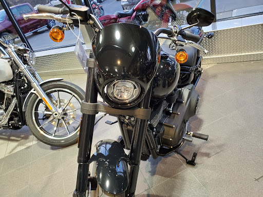 Motorcycle Dealer «Suffolk County Harley-Davidson, Inc.», reviews and photos, 4020 Sunrise Hwy, Oakdale, NY 11769, USA