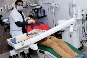Dr.Ravindra Chaudhary (Om Dental Implant Clinic ) image