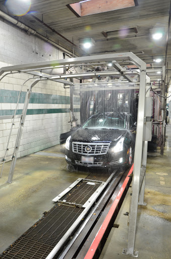 Car Wash «Platinum Car Wash & Lube Center», reviews and photos, 20 E Loop Rd, Wheaton, IL 60189, USA