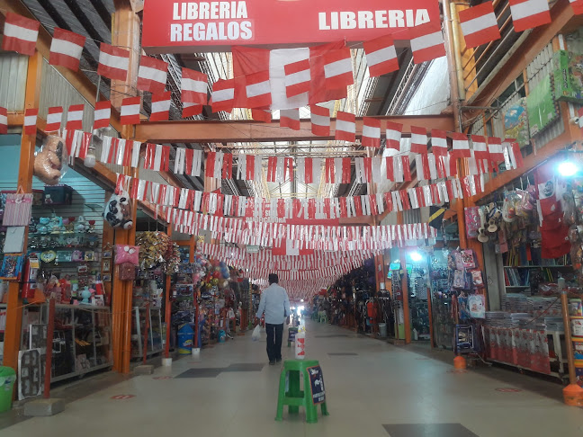 Opiniones de Tres De Mayo Mercado en Tambopata - Centro comercial