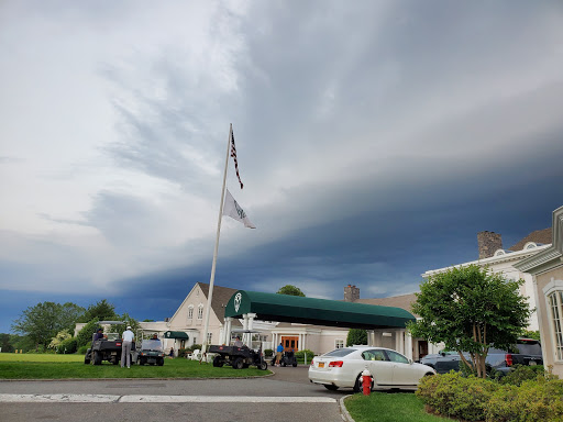 Golf Course «Fresh Meadow Country Club», reviews and photos, 255 Lakeville Rd, Lake Success, NY 11020, USA