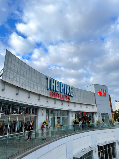 Clothing Store «H&M», reviews and photos, 37 Aquarium Way, Long Beach, CA 90802, USA