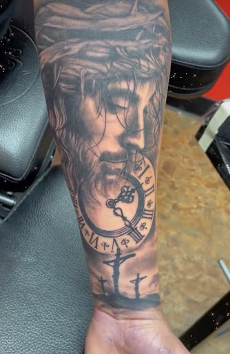 Explore tiny wrist tattoo ideas, creative tattoo ideas in Houston, available at Gerardos Tattoos