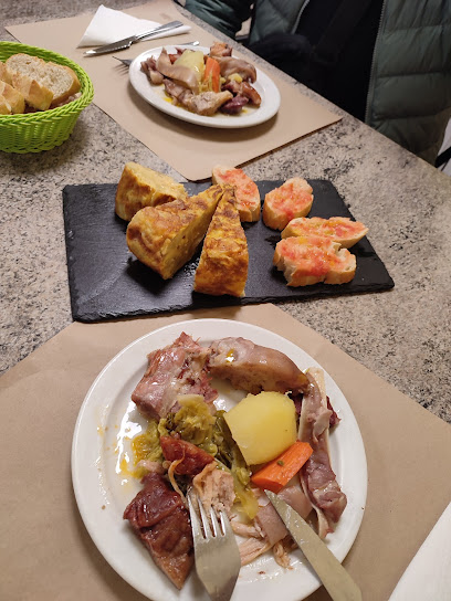 Snack Bar Benllock 36 - Av. Príncep Benlloch, 36, AD500 Andorra la Vella, Andorra