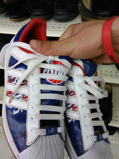 Thrift Store «The Salvation Army Family Store & Donation Center», reviews and photos