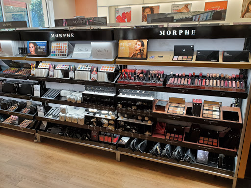 Hair Salon «Ulta Beauty», reviews and photos, 24235 Magic Mountain Pkwy, Valencia, CA 91355, USA