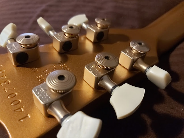 Reviews of Rockfield Guitar Engineering Services in London - Music store