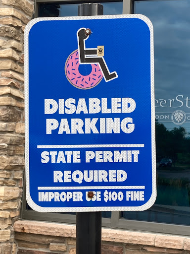 Donut Shop «Hurts Donut», reviews and photos, 5513 Mills Civic Pkwy #105, West Des Moines, IA 50266, USA