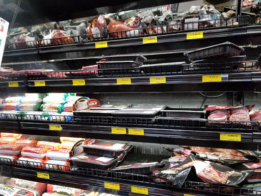 Grocery Store «Grocery Outlet Bargain Market», reviews and photos, 3566 W Shaw Ave, Fresno, CA 93711, USA