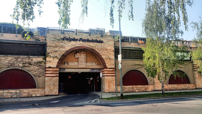 Parkolóház - Parkoló
