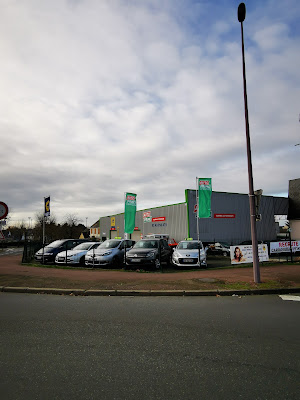 Guerra automobiles à Sablé-sur-Sarthe