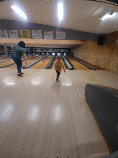 Bowling Alley «Bowladrome Inc», reviews and photos, 915 State St, Grinnell, IA 50112, USA