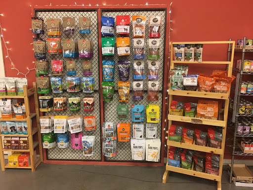Pet Supply Store «Wags & Whiskers - West Nashville», reviews and photos, 3731 Charlotte Ave, Nashville, TN 37209, USA