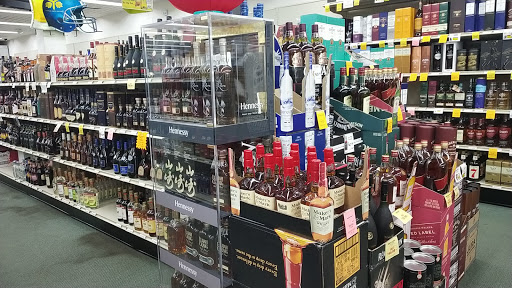 Liquor Store «Plainsboro Wine & Liquor», reviews and photos, 10 Schalks Crossing Rd #7, Plainsboro Township, NJ 08536, USA