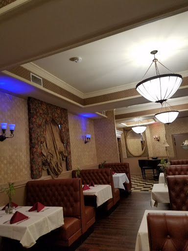 Restaurant «RHINO LOUNGE», reviews and photos, 11 Cooper St, Waltham, MA 02453, USA