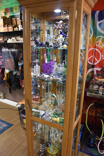 Tobacco Shop «Eastside Smoke Company», reviews and photos, 2008 State Ave NE, Olympia, WA 98506, USA