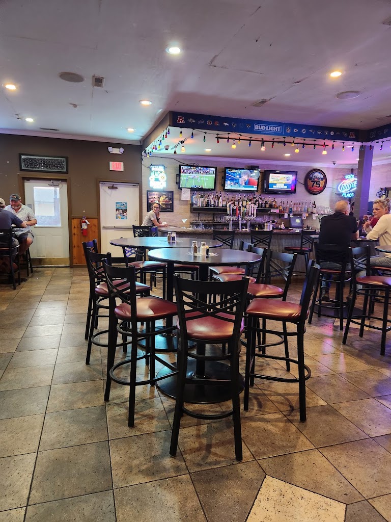 Ike's Place Bar & Grill 67410