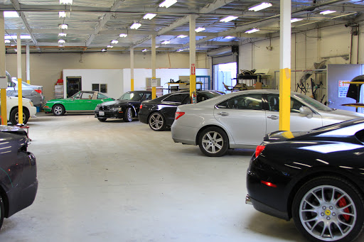 Auto Body Shop «Torrey Pines Collision Center», reviews and photos, 11633 Sorrento Valley Rd, San Diego, CA 92121, USA