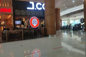 J.CO DONUTS & COFFEE - Supermal Karawaci image