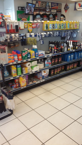 Gas Station «Chevron Clearfield», reviews and photos, 1350 E 700 S, Clearfield, UT 84015, USA