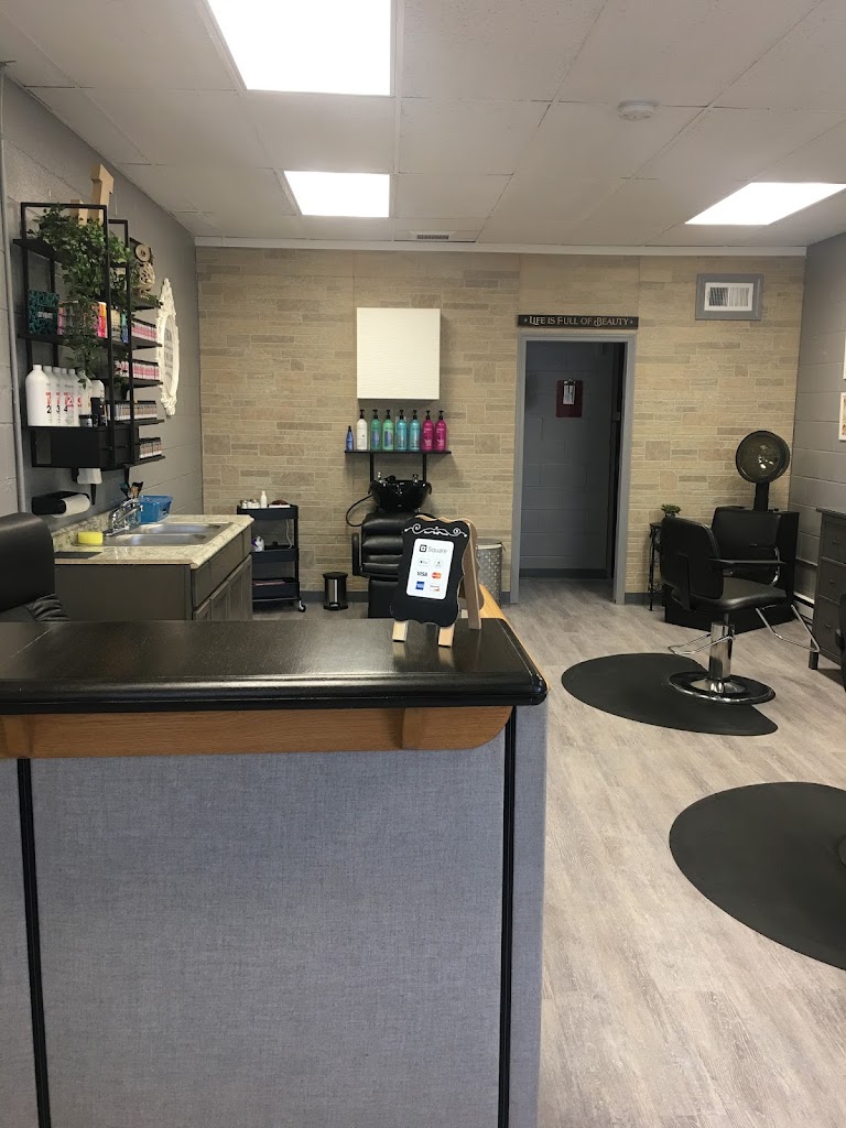 J’s Salon 06088