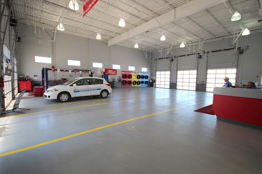 Car Dealer «Hall Nissan Chesapeake», reviews and photos, 3417 Western Branch Blvd, Chesapeake, VA 23321, USA