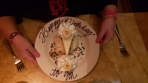 Restaurant «The Cheesecake Factory», reviews and photos, 21076 Dulles Town Cir, Sterling, VA 20166, USA