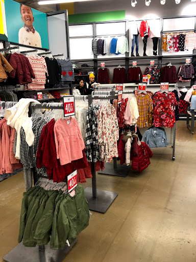 Clothing Store «Old Navy», reviews and photos, 40-24 College Point Blvd, Flushing, NY 11354, USA